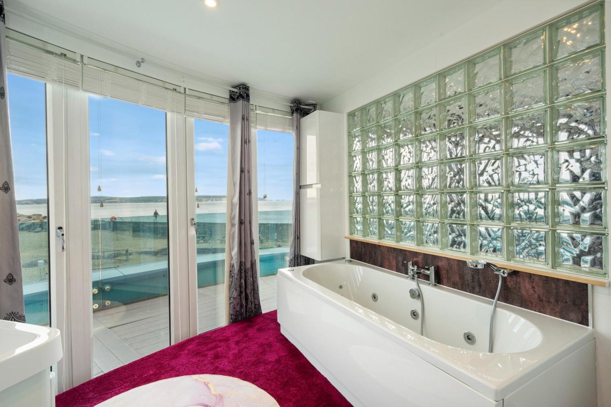 Marine House Hotel Lymington Exterior photo